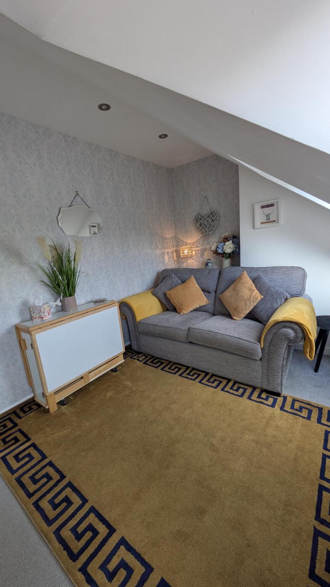 Village Life- Private Attic Suite - Living Room, Bedroom And Bathroom Newtown St Boswells Exterior photo